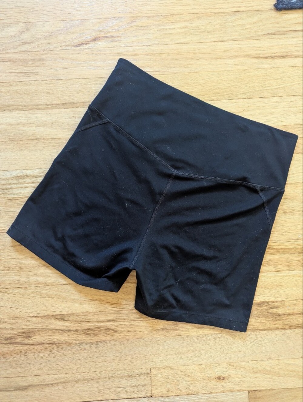 Girlfriend Collective 4.5" Bike Shorts - Picture 5 of 8